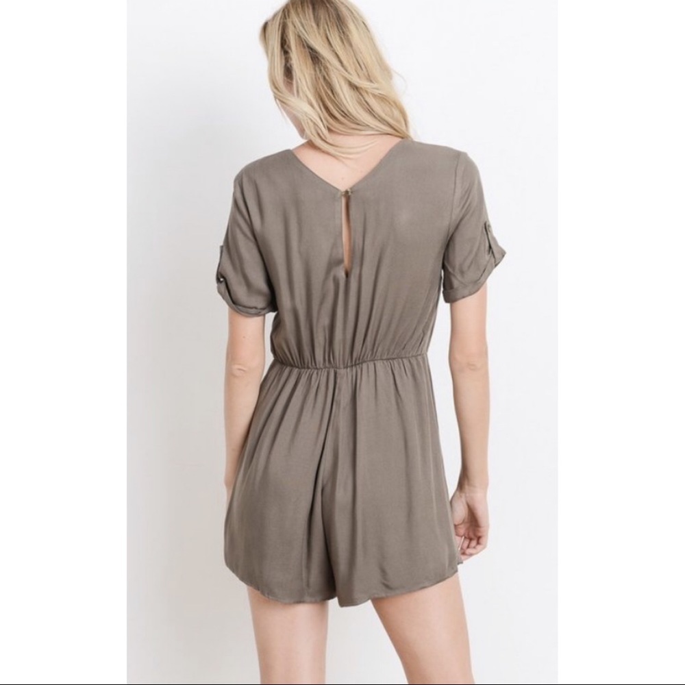 Short Romper - Picture 2 of 3